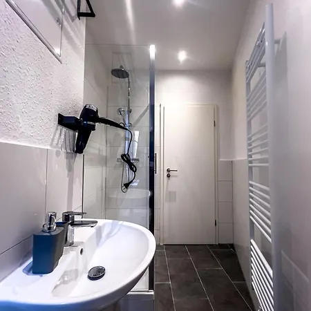 Modern & Cozy Апартаменты *