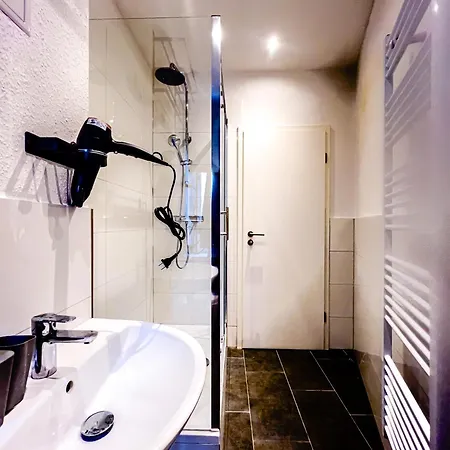 Modern & Cozy Апартаменты *